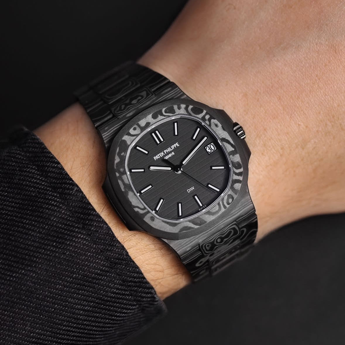 NAUTILUS 5711 ALL CARBON BLACK