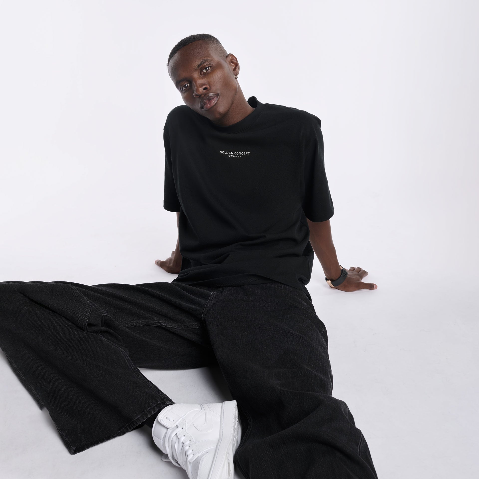 T-Shirt - Oversize Embroidery White