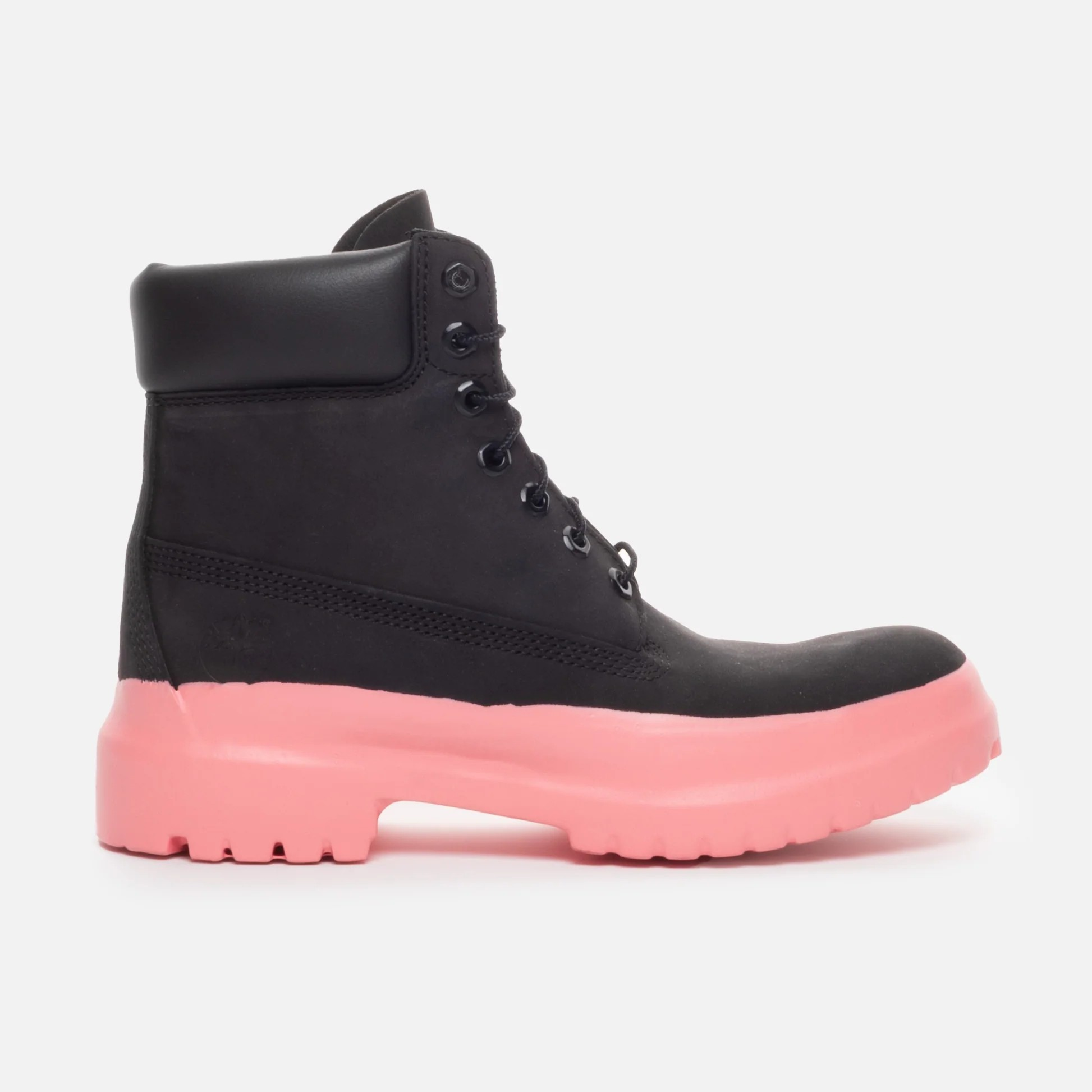 STRAWBERRY TIMBS (BLACK)