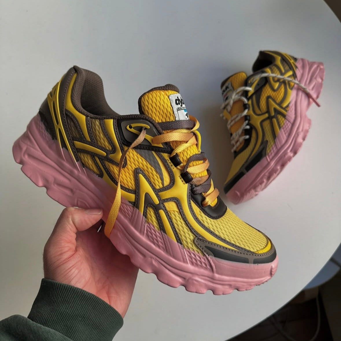 VORTEX V.2 (Brown/Yellow)