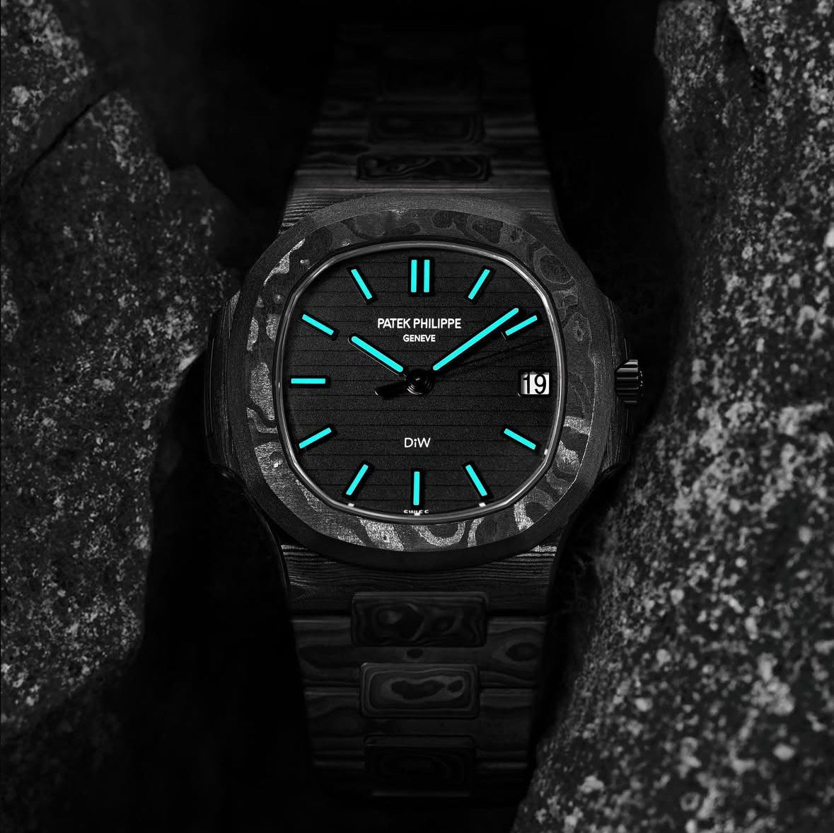 NAUTILUS 5711 ALL CARBON BLACK