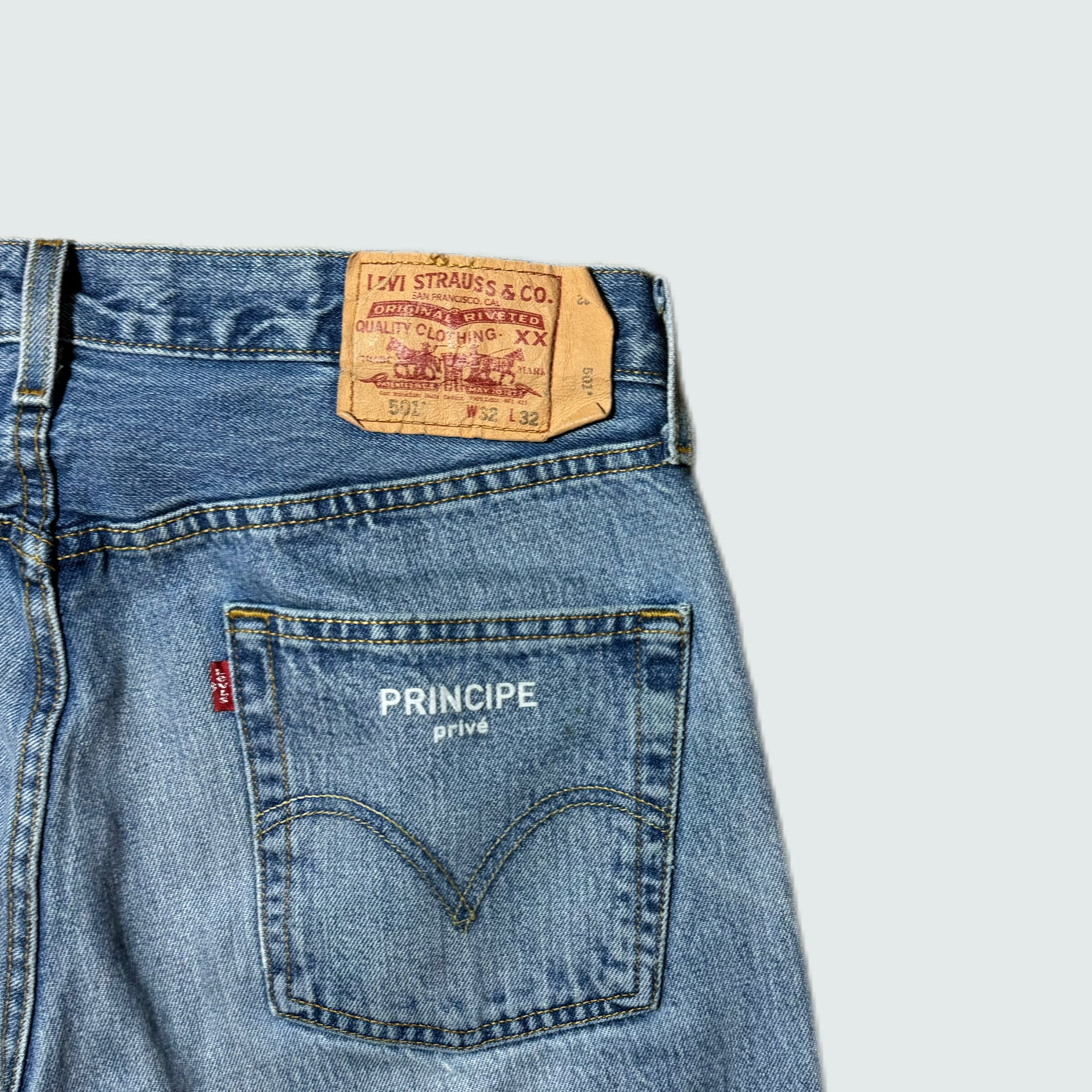 [VINTAGE] LEVI'S 501 ``BIG BEE'' (32)