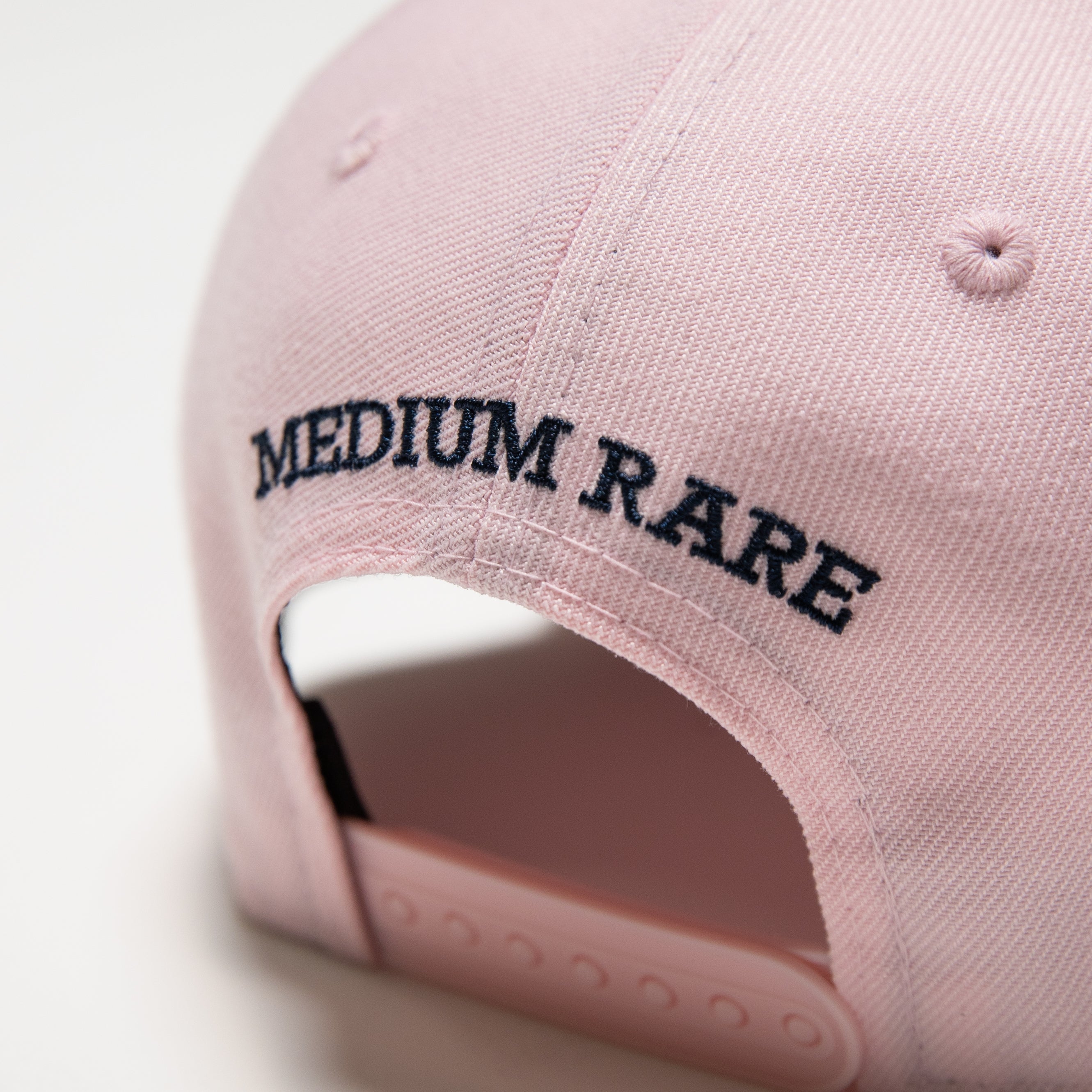 NEWERA×MEDIUM RARE