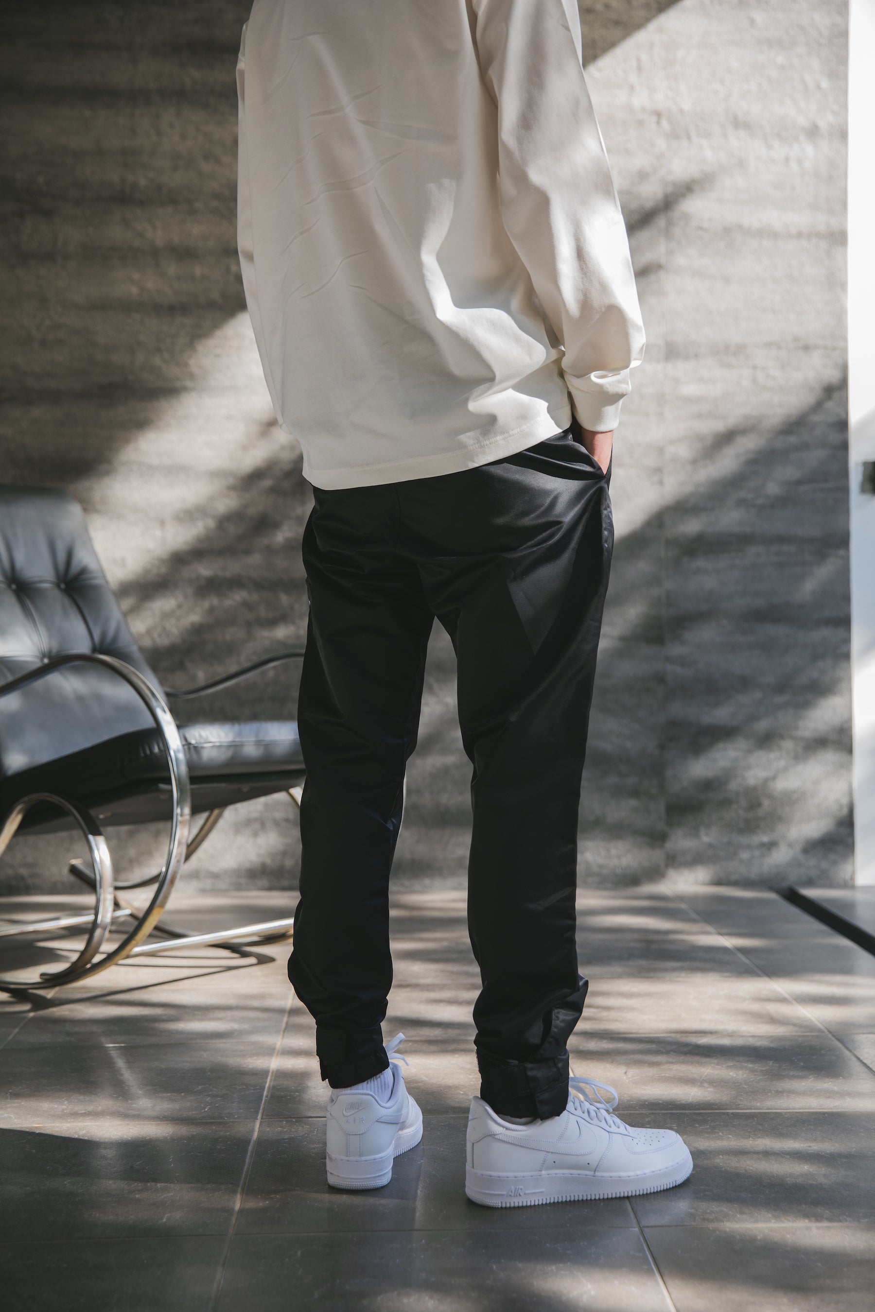 TAPED HEM NYLON PANTS